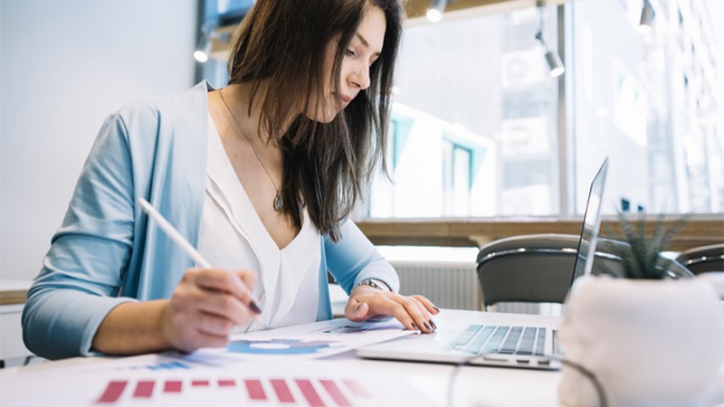 Career guidance for a position Payroll accountant