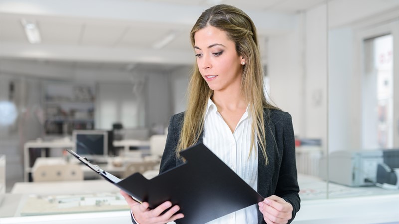 Career guidance for a position Government and political sciences researcher