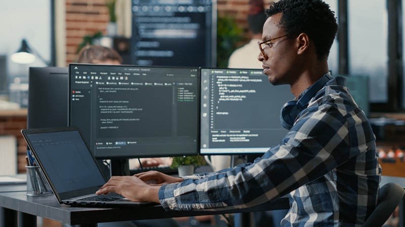 الإرشاد المهني للوظيفة مهندس برمجيات