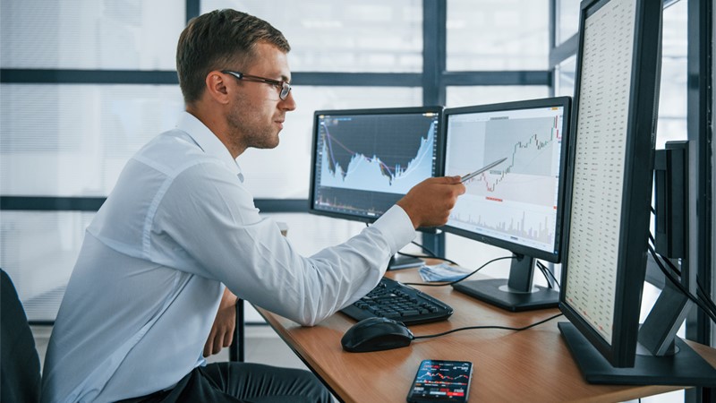 Career guidance for a position Systems analyst